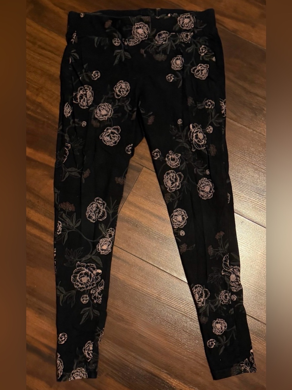Women's Black Floral Print capri leggings torrid size 0